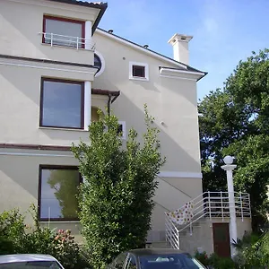 Apartments Premantura Affittacamere