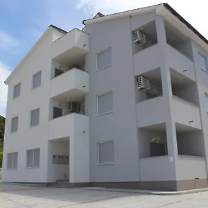 rezervirajte ovdje